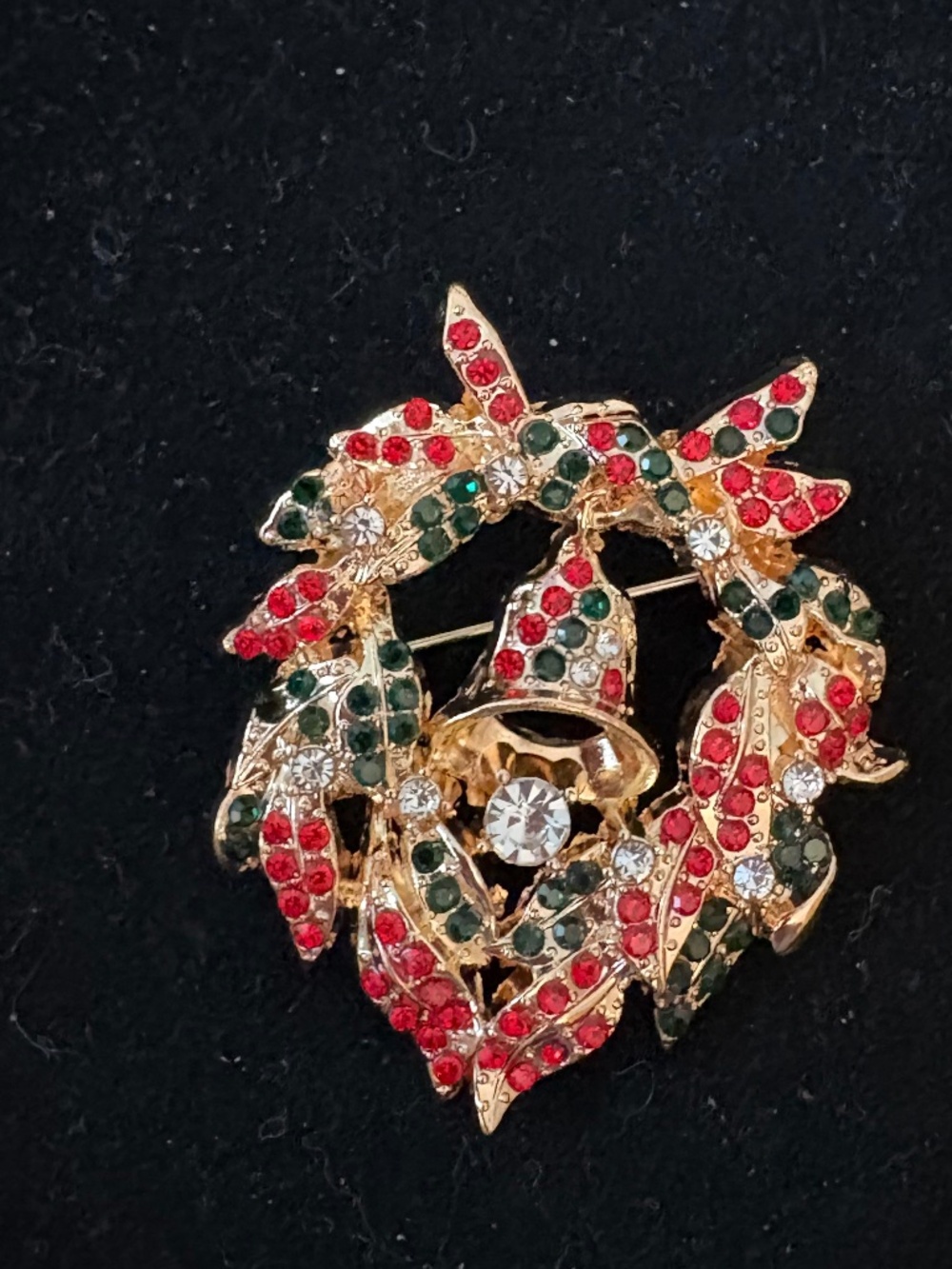 Jeweled Christmas Wreath Brooch Red Green Gold Holiday Pin